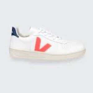 Veja V-10 sneakers sz us 6